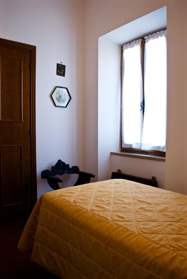Agriturismo La Malcontenta E Il Lupo Todi Exterior foto